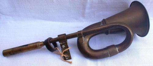 VINTAGE CAR HORN - NEEDS SOME HELP - BARGAIN PRICE!!!