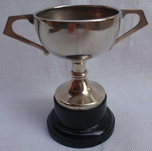 VINTAGE - SMALL TROPHY - NO ENGRAVINGS - LOVELY OLD ITEM!!!