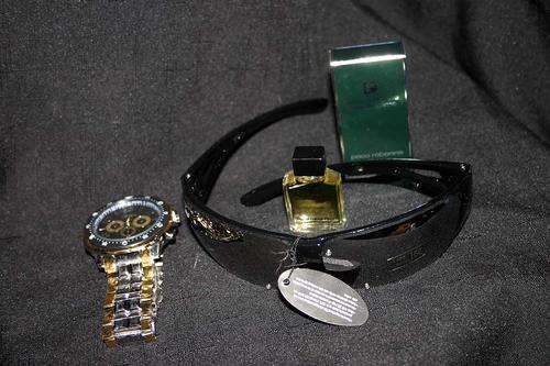 Excellent Gift Mens Fashion Watch, sunglasses & 5 ml PACO ROBANNE 100% Authentic fragrance