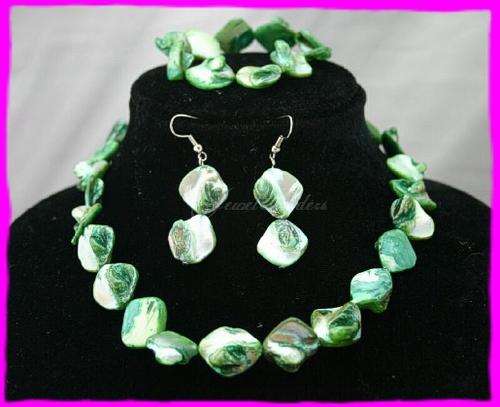 JT - Green Colour coated Oyster Shell Necklace Gift Set