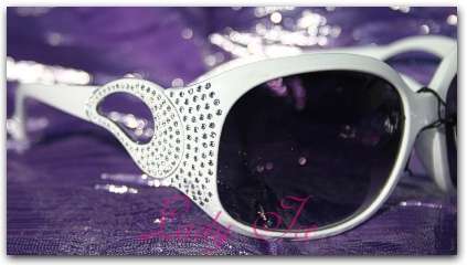 "FREE SHIPPING" White Diamante FASHION Sunglasses