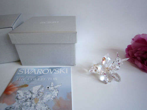 Swarovski Crystal SCS The Collector Bee on a Beautiful Flower