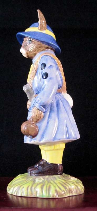 Royal Doulton - Girl Guide Bunnykins #