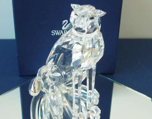 SWAROVSKI CRYSTAL CHEETAH V2 HIGH TAIL 183225  BOXED RETIRED RARE