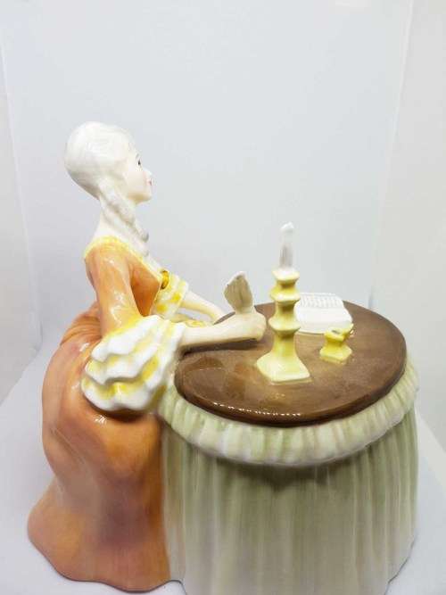 Royal Doulton Meditation HN2330