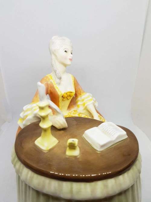 Royal Doulton Meditation HN2330