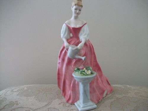 ROYAL DOULTON FIGURINE - HN3292 - ALEXANDRA