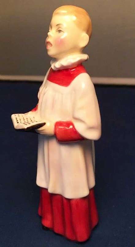 ROYAL DOULTON Choir Boy HN2141