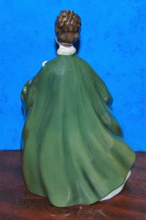 Vintage 1967 Royal Doulton "PREMIERE" Bone China Figurine HN 2343 England