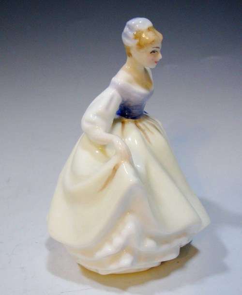 Royal Doulton Porcelain Figurine HN 3216 Fair Lady England