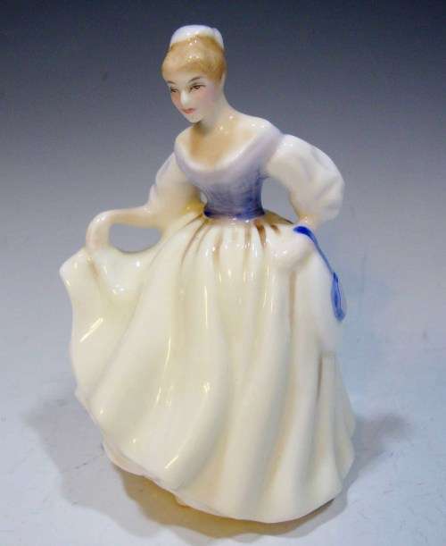 Royal Doulton Porcelain Figurine HN 3216 Fair Lady England
