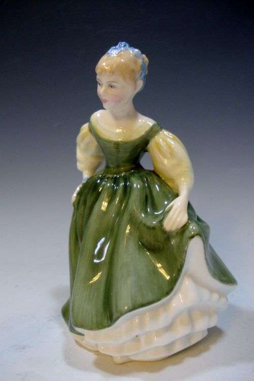 Royal Doulton Porcelain Figurine HN 2211 Fair Maiden