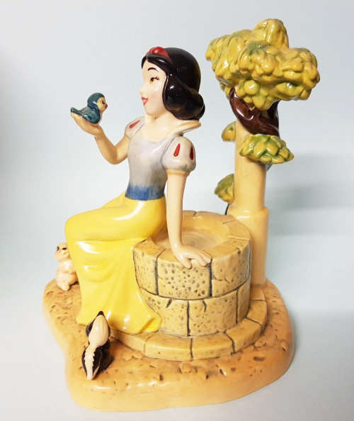Fairest One of All SW22 Royal Doulton Disney Showcase Snow White *
