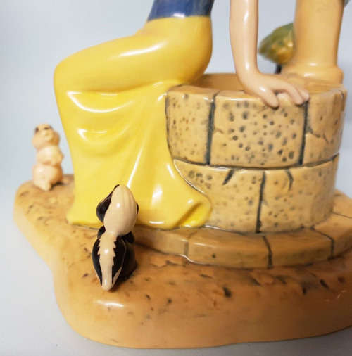 Fairest One of All SW22 Royal Doulton Disney Showcase Snow White *