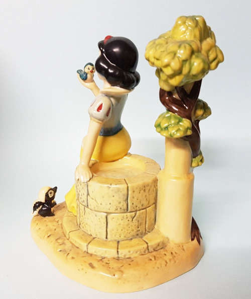 Fairest One of All SW22 Royal Doulton Disney Showcase Snow White *