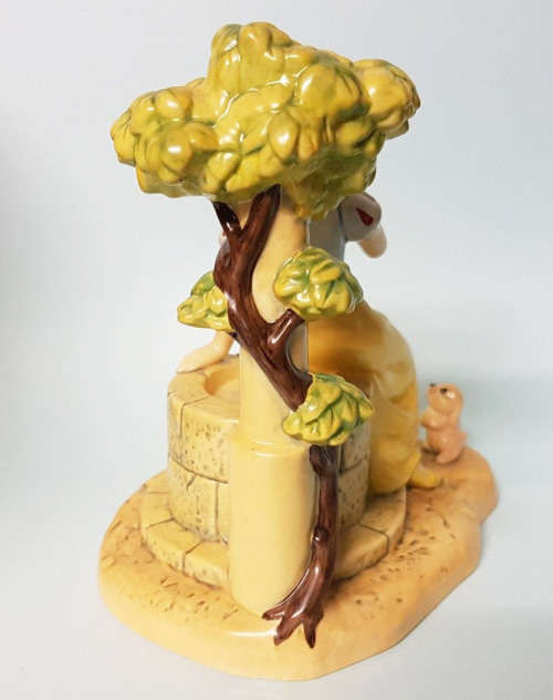 Fairest One of All SW22 Royal Doulton Disney Showcase Snow White *