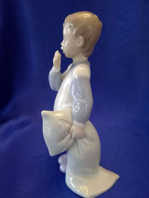 Lladro Nao Sleepy Boy
