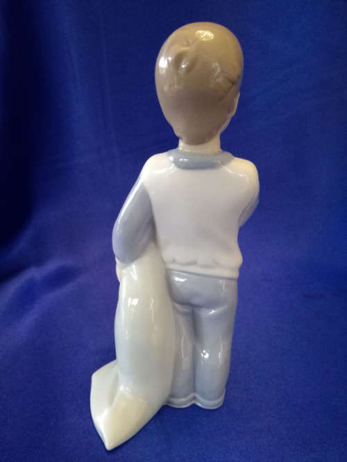 Lladro Nao Sleepy Boy