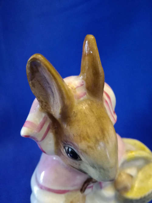 BESWICK BEATRIX POTTER MRS RABBIT BP2a GOLD BACKSTAMP