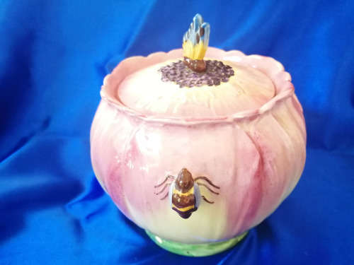 Beswick Gardena Ware Poppy and Bee Lidded Pot