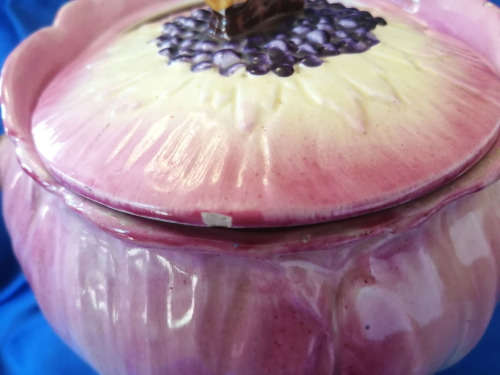 Beswick Gardena Ware Poppy and Bee Lidded Pot