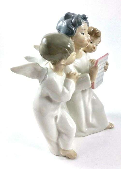 Lladro 4542 `Three Angels Singing` Choir Boys #