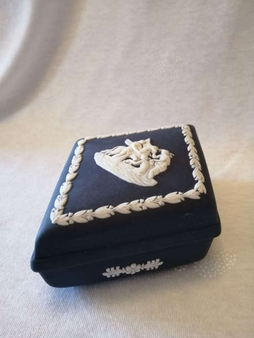 Vintage Wedgwood Jasper Portland Blue Diamond Trinket Box  #