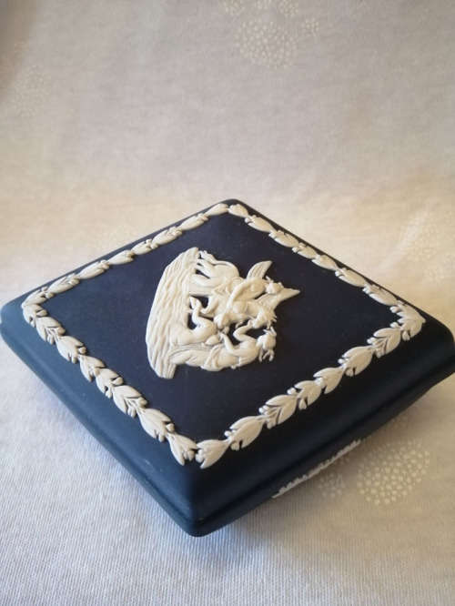 Vintage Wedgwood Jasper Portland Blue Diamond Trinket Box  #