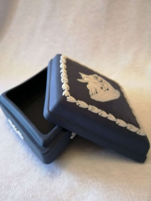 Vintage Wedgwood Jasper Portland Blue Diamond Trinket Box  #