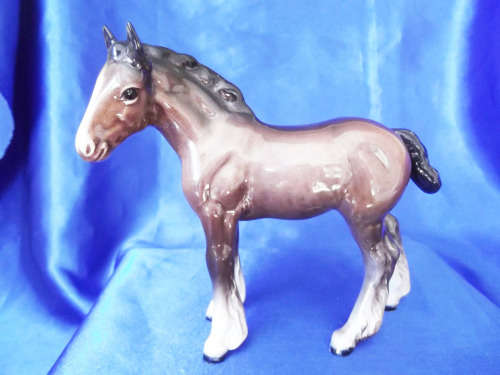 BESWICK HORSE FOAL SHIRE No 1053 SMALL BROWN GLOSS *