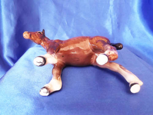 BESWICK HORSE FOAL SHIRE No 1053 SMALL BROWN GLOSS *