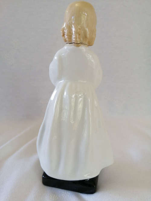 Early Royal Doulton Figurine HN1978 Bedtime Young Girl Saying Her Prayers *