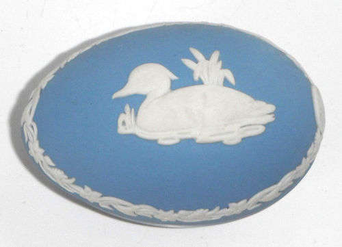 Wedgwood 1979 MALLARD DUCK BLUE JASPER WARE EGG Shaped Trinket Box  #