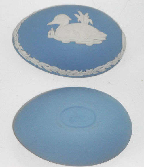 Wedgwood 1979 MALLARD DUCK BLUE JASPER WARE EGG Shaped Trinket Box  #
