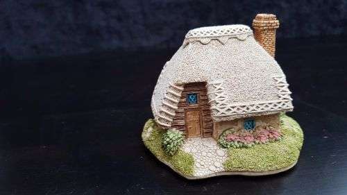 Miniature House - Lilliput Lane STRAWBERRY COTTAGE ENGLISH COLLECTION SOUTH EAST #