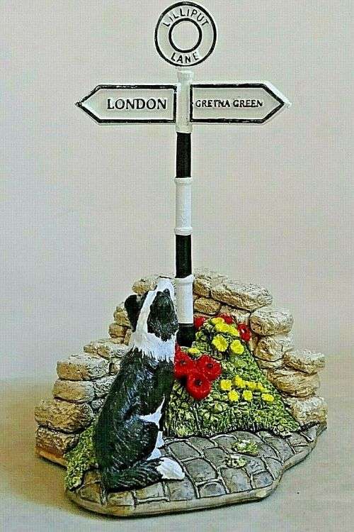 LILLIPUT LANE ~ LITTLE LOST DOG GRETNA GREEN #