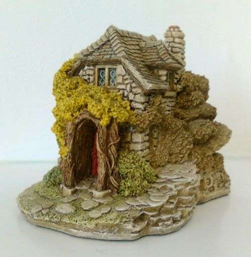 Miniature House - Lilliput Lane The Briary *
