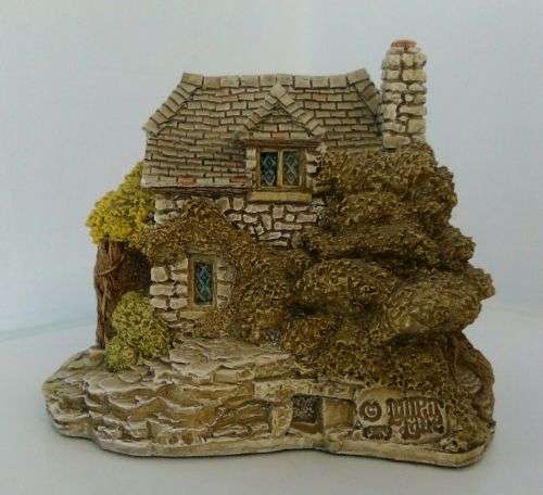 Miniature House - Lilliput Lane The Briary *