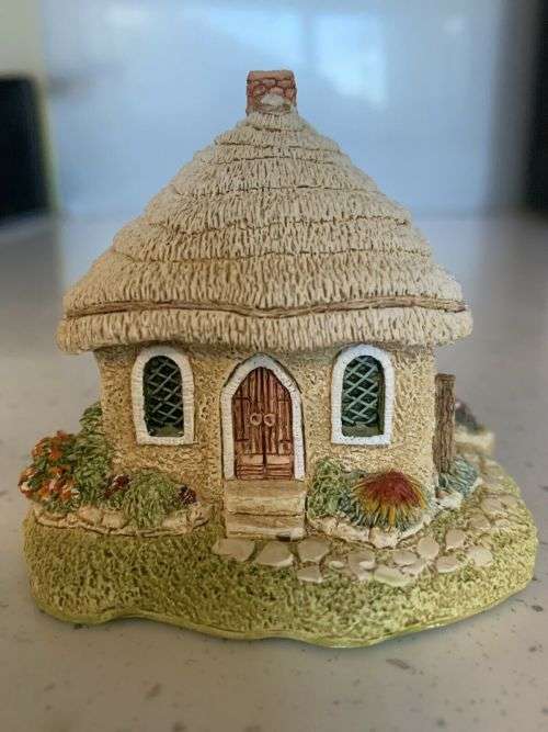 Lilliput Lane Robins Gate Cottage . English Collection Midlands, C.1990 #
