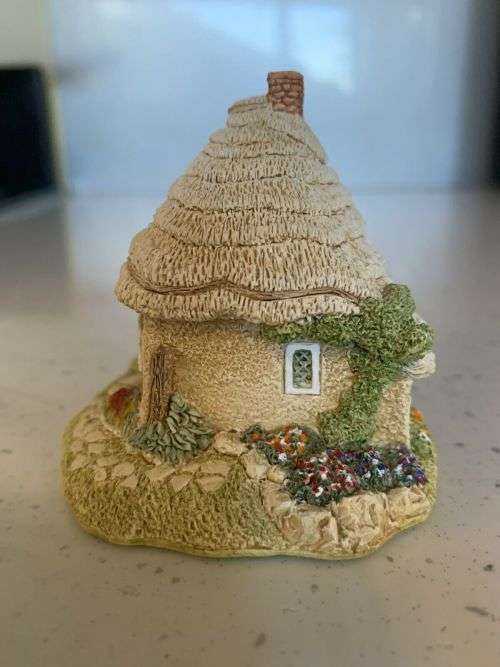 Lilliput Lane Robins Gate Cottage . English Collection Midlands, C.1990 #