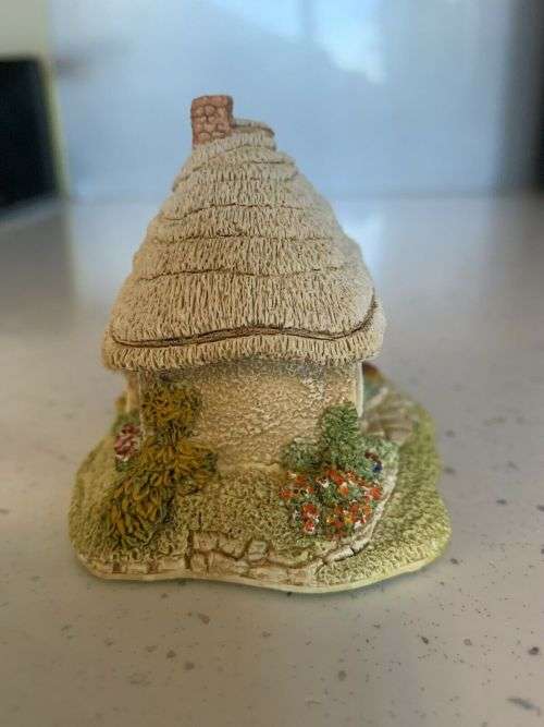 Lilliput Lane Robins Gate Cottage . English Collection Midlands, C.1990 #