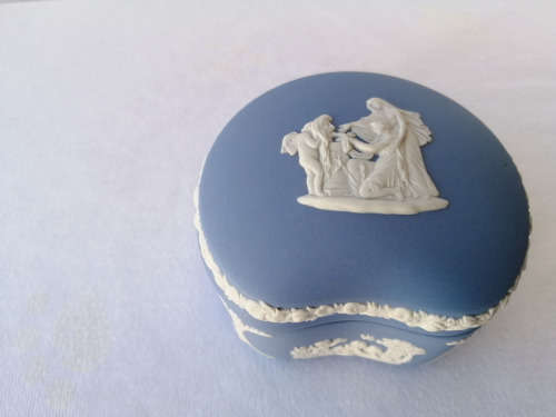 Vintage Wedgwood Blue Jasper ware Kidney Trinket Box Stunning  #