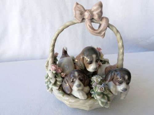 Lladro # 1441 Basket of Puppies Retired