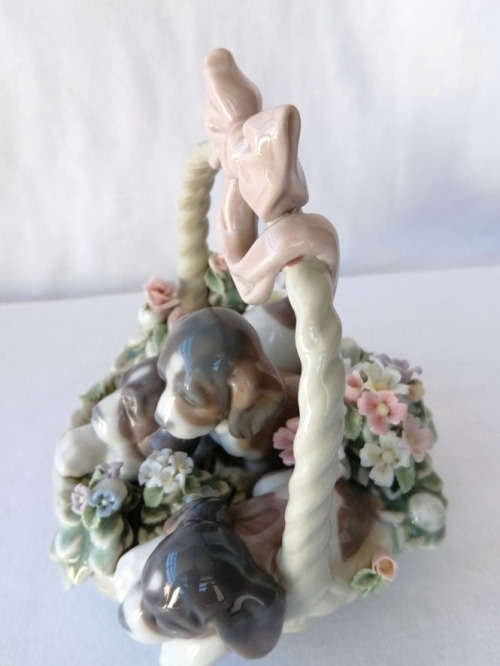 Lladro # 1441 Basket of Puppies Retired