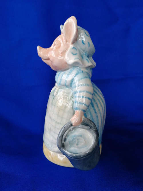 Border Fine Art- Beatrix Potter - Aunt Prettitoes