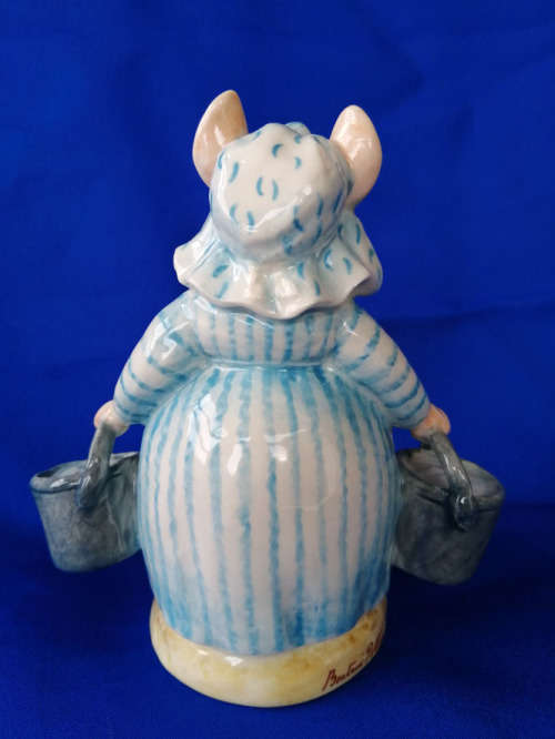 Border Fine Art- Beatrix Potter - Aunt Prettitoes