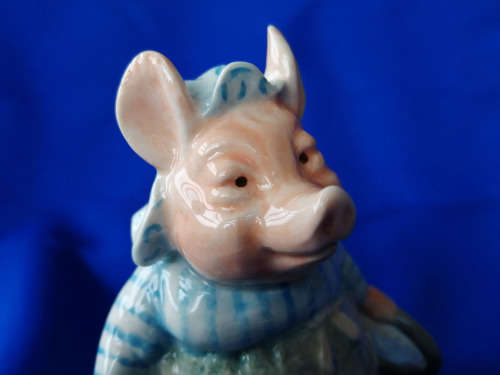 Border Fine Art- Beatrix Potter - Aunt Prettitoes