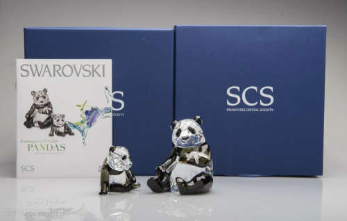 Swarovski 2008 Annual Edition Pandas Mother and Cub 900918 retired
