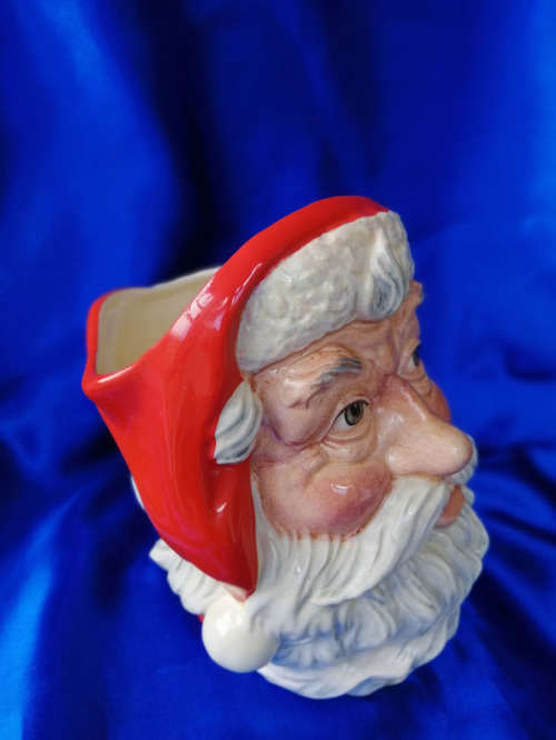 Royal Doulton England Christmas Santa Claus Large D6704 Toby Jug 1983