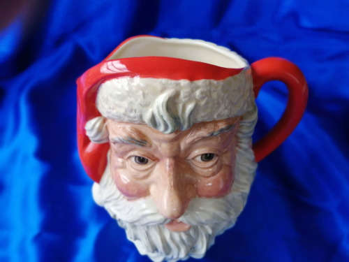 Royal Doulton England Christmas Santa Claus Large D6704 Toby Jug 1983